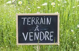 TERRAIN A VENDRE