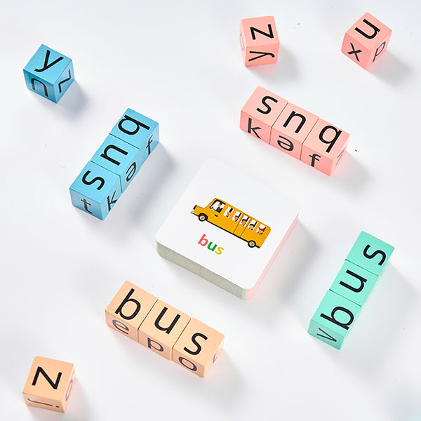 Jouets de jeu de lettres assortis